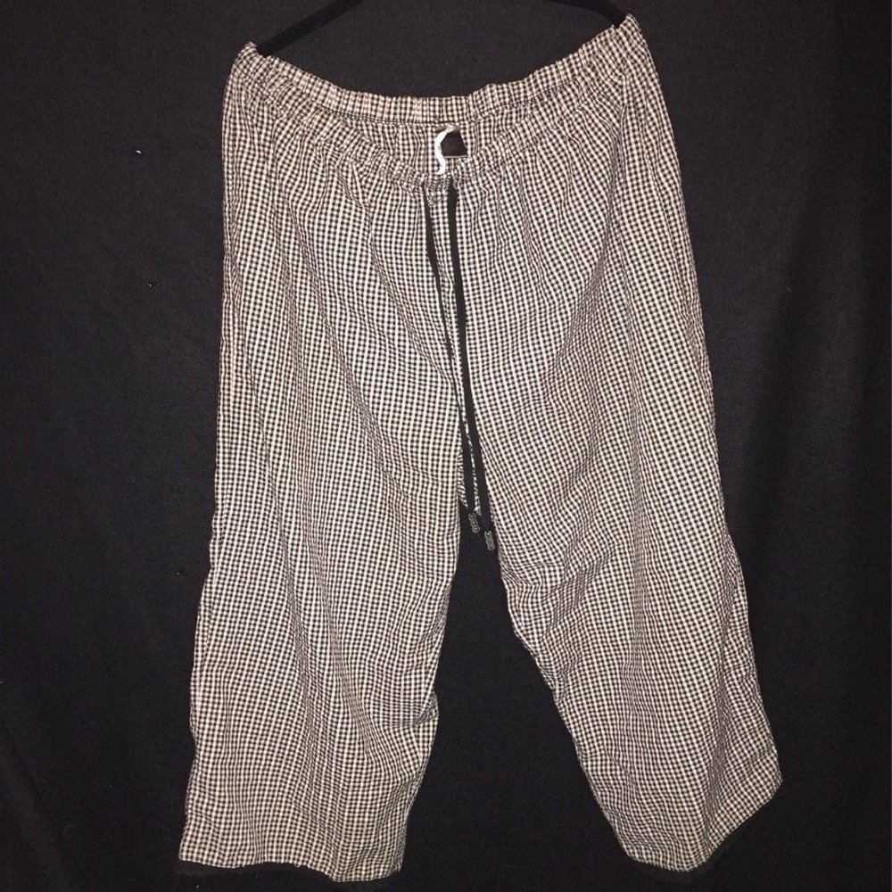 Black & White Gingham Elastic Waist Capri